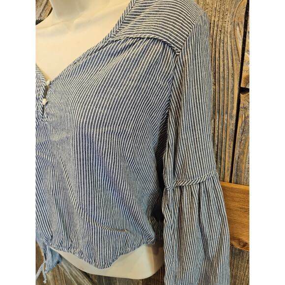 Abercrombie And Fitch size XS chambray striped boho relaxed fit mid drift top ^ - Picture 2 of 8